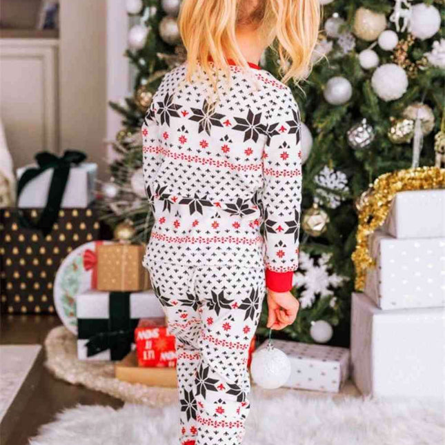 Kids' Cozy Snowflake Themed Winter Outfit Set