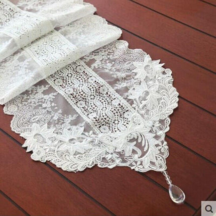 Korean Lace Table Runner: Elevate Your Dining Experience with Elegance - Très Elite