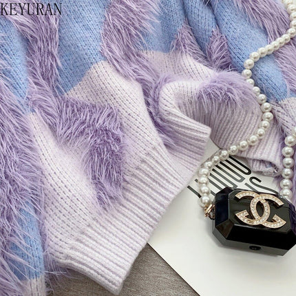 Lavender Cashmere Knit Sweater with Sophisticated O-Neck and Wavy Stripe Details - Très Elite