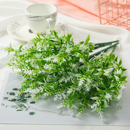 Lavender Serenity: Stunning Faux Flower Arrangement for Timeless Decor - Très Elite
