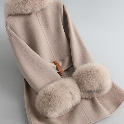 Lavish Cashmere and Fox Fur Winter Coat - A Statement of Timeless Elegance..