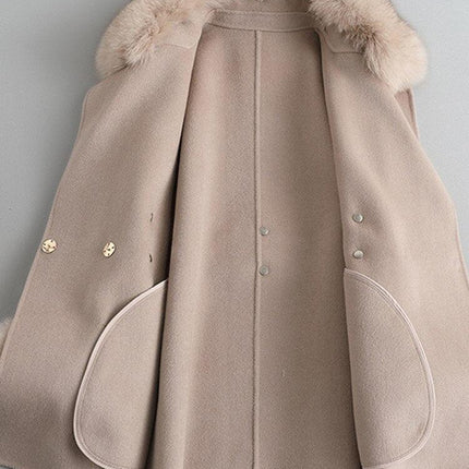 Lavish Cashmere and Fox Fur Winter Coat - A Statement of Timeless Elegance..