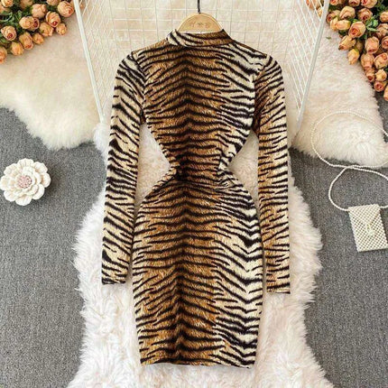 Leopard Elegance: Sleek Bodycon Mini Dress for the Fashion-Forward Woman - Exclusive Spring 2024 Collection - Très Elite