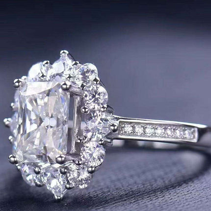 Luminous Luxury: 2 Carat Lab-Grown Diamond Sterling Silver Ring with Platinum Details - Très Elite