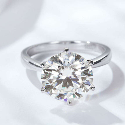 Luxurious 5 Carat Moissanite Solitaire Ring in Platinum-Plated Sterling Silver - A Classic Statement of Elegance