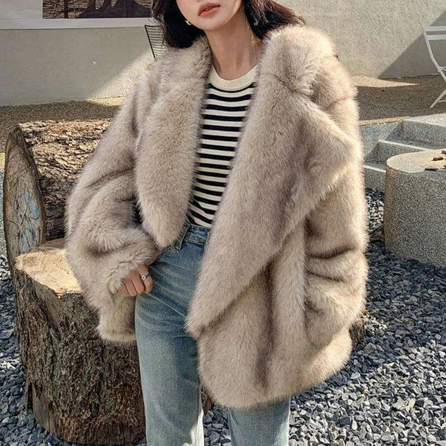 Luxurious Faux Fur Teddy Coat for Winter Chic - Essential Fashion Statement for Modern Women