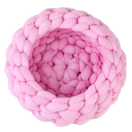 Luxurious Hand-Woven Wool Pet Bed for Supreme Comfort and Elegance - Très Elite