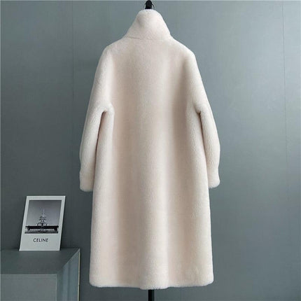 Luxurious Sheep Shearing Fur Winter Jacket - Ultimate Warmth and Fashion - Très Elite