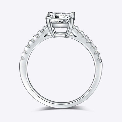 Luxurious Sterling Silver Ring with Lab Grown Diamond and Sparkling Moissanite Accents - Très Elite