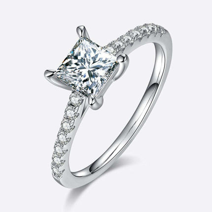 Luxurious Sterling Silver Ring with Lab Grown Diamond and Sparkling Moissanite Accents - Très Elite