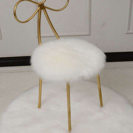 Luxurious Woolly Round Stool Cushion for Ultimate Dining Relaxation - Très Elite