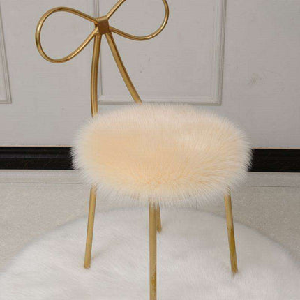 Luxurious Woolly Round Stool Cushion for Ultimate Dining Relaxation - Très Elite