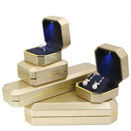 Luxury Velvet-Lined Jewelry Storage Boxes with Glossy Finish - Très Elite