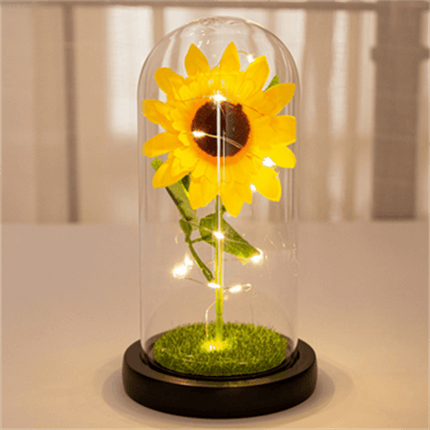 Magical Illuminated Rose in Glass Dome - Elegant Romantic Decor - Très Elite