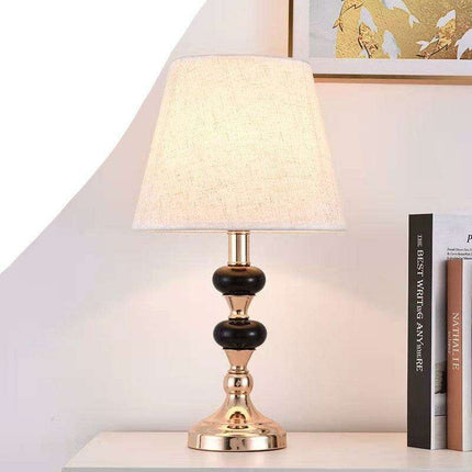 Modern Elegance Table Lamp with Soft Fabric Shade - Transform Your Living Space - Très Elite