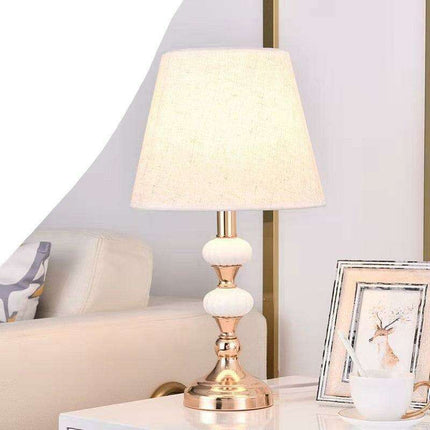 Modern Elegance Table Lamp with Soft Fabric Shade - Transform Your Living Space - Très Elite