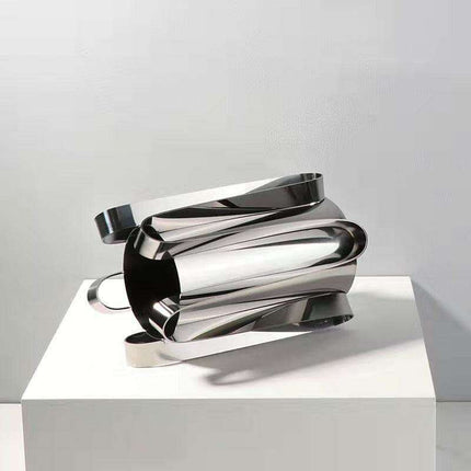 Modern Silver Blossom Vase: Elegant Scandinavian Home Decor - Très Elite