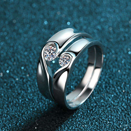Moissanite Elegance: Rhodium-Plated Sterling Silver Ring - Très Elite