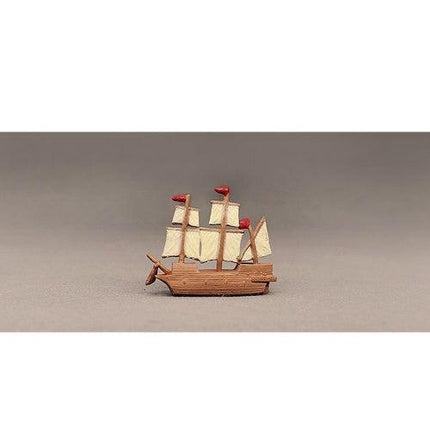 Nautical Charm: Exquisite Handcrafted Sailboat Sculpture - Très Elite
