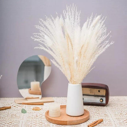 Nordic Chic Pampas Dried Flower Bouquet: Timeless Home Decor for Any Celebration - Très Elite