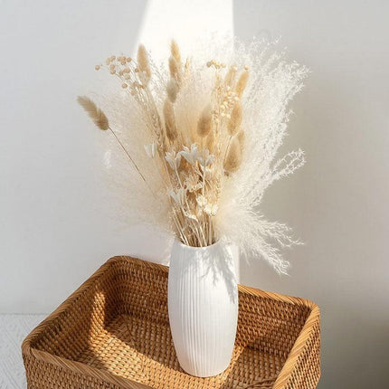 Nordic Chic Pampas Dried Flower Bouquet: Timeless Home Decor for Any Celebration - Très Elite