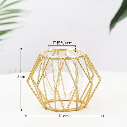 Nordic Elegance Handblown Glass Vase - Chic Decor Accent - Très Elite