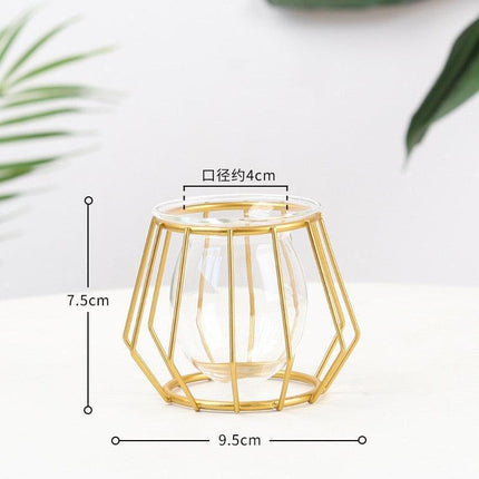 Nordic Elegance Handblown Glass Vase - Chic Decor Accent - Très Elite