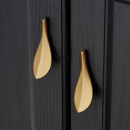 Nordic Elegance Solid Brass Gold Leaf Cabinet Knob - Enhance Your Home Aesthetics