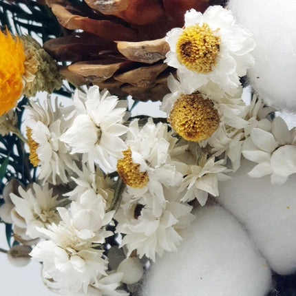 Nordic Serenity Dried Eucalyptus and Cotton Bouquet - Lasting Decor, 10-30 Stems, 35cm - Très Elite