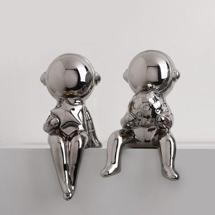 Nordic Space Explorer Ceramic Astronaut Statues - Modern Home Decor Collection - Très Elite