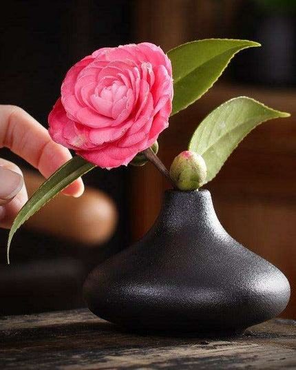 Nordic Minimalist Ceramic Zen Vase - Elegant Home Accent Decor