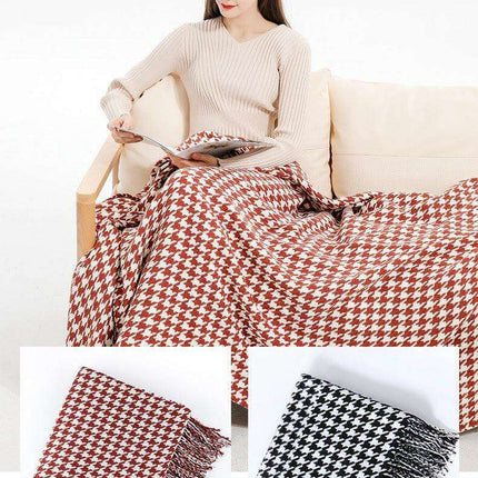 Elegant Houndstooth Plaid Cotton Knit Throw Blanket - Timeless Home Accessory