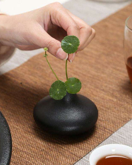 Nordic Minimalist Ceramic Zen Vase - Elegant Home Accent Decor