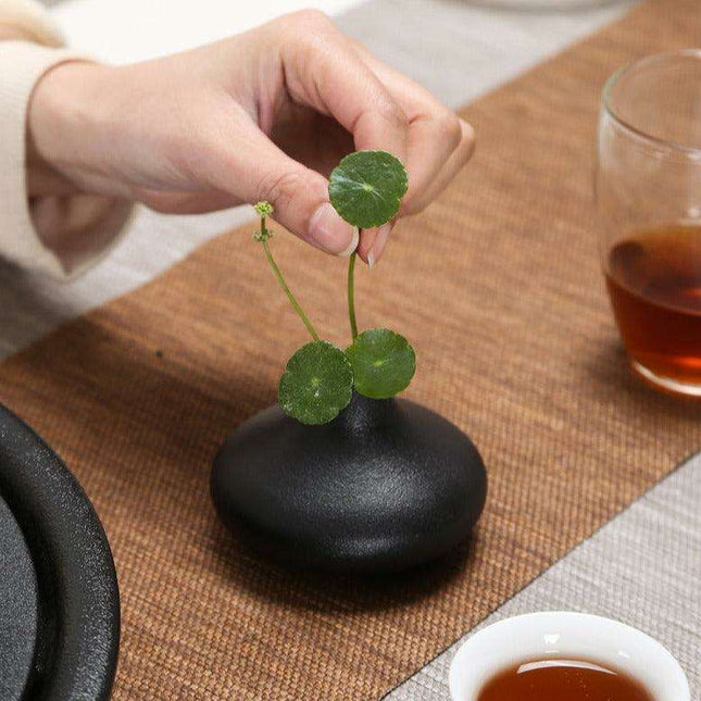 Nordic Minimalist Ceramic Zen Vase - Elegant Home Accent Decor