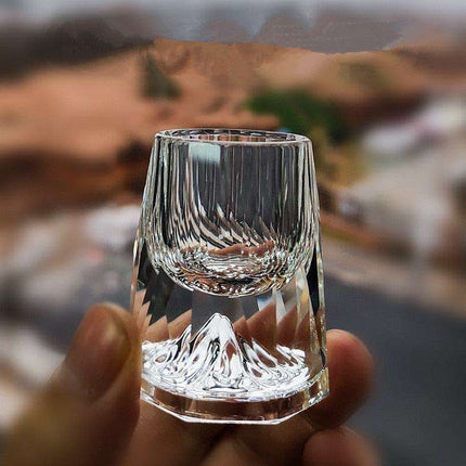 Opulent Golden Crystal Glass Tumblers for Exquisite Drinking Experiences - Très Elite