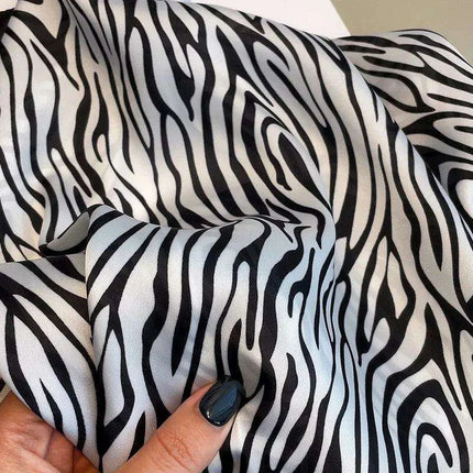 Opulent Leopard Print Silk Square Scarf - Elevate Your Style with Elegance - Très Elite