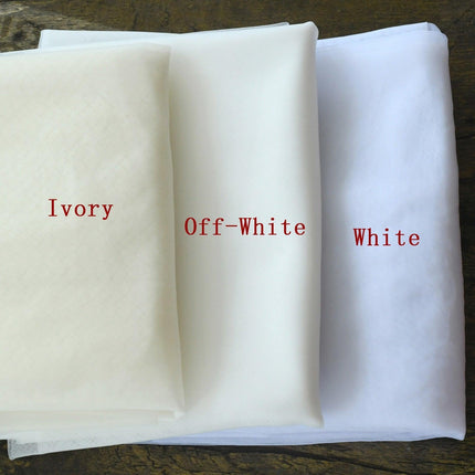 Opulent Pearl-Accented Cathedral Bridal Veil Set - A Statement of Luxury and Elegance