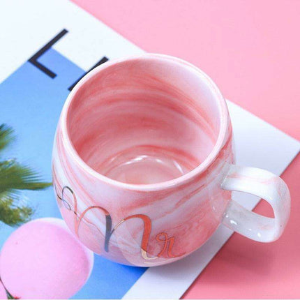 Paw-sitively Charming Flamingo Ceramic Travel Mug: Your Cozy Companion for On-the-Go Sips - Très Elite