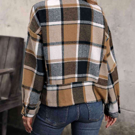 Plaid Perfection Button-Up Jacket - Comfort Meets Timeless Style - Très Elite