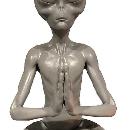 Playful Extraterrestrial Garden Sculpture Set - Très Elite