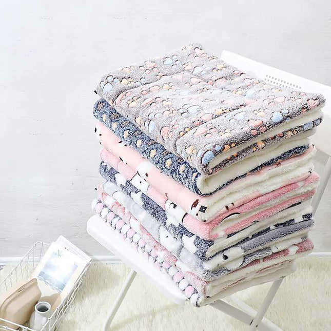 Plush Flannel Pet Bed for Ultimate Comfort for Dogs and Cats