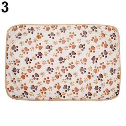 Plush Paw Print Pet Mat - Cozy Fleece Blanket Cushion for Animals