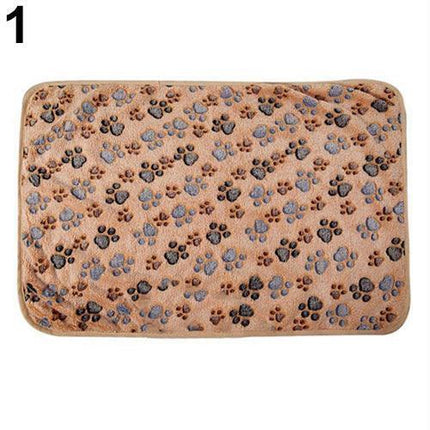 Plush Paw Print Pet Mat - Cozy Fleece Blanket Cushion for Animals