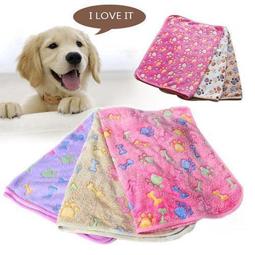 Plush Paw Print Pet Mat - Cozy Fleece Blanket Cushion for Animals