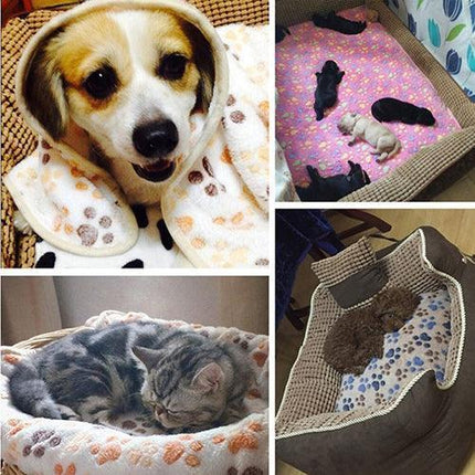 Plush Paw Print Pet Mat - Cozy Fleece Blanket Cushion for Animals
