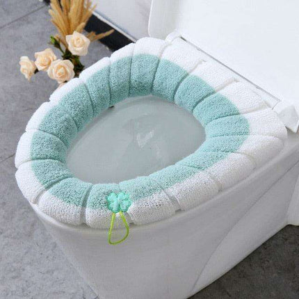 Plush Winter Toilet Seat Cover - Cozy Comfort for Every Bathroom - Très Elite