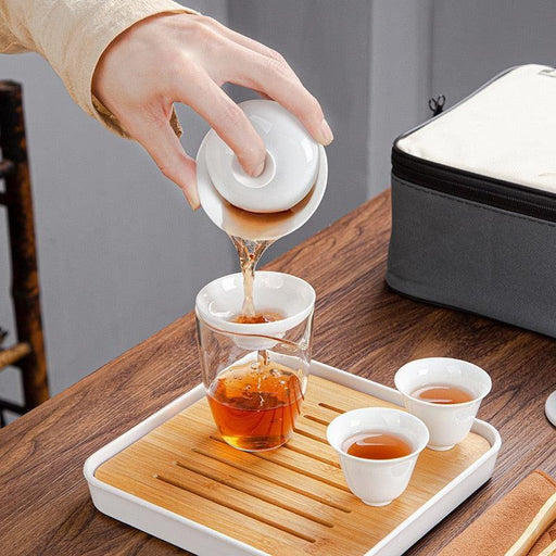 Portable Luxury Chinese Kung Fu Tea Set: Elegant Ceramic Teaware for Tea Enthusiasts on the Move - Très Elite