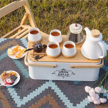 Portable Tea Time Delight: Chic Metal Case for Tea Aficionados - The Ultimate Gift for Any Celebration