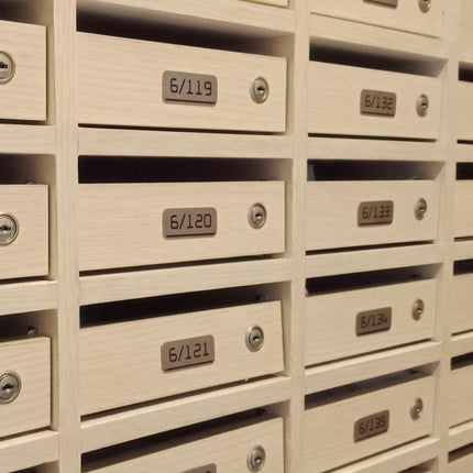 Premium Custom Stainless Steel Branding Plates - Versatile Metal Solutions - Très Elite