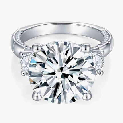 Radiant 8 Carat Moissanite Silver Ring with Luxurious Platinum Finish - Ultimate Sophistication